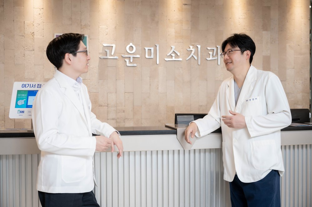인천 연세고운미소치과 민천기 대표원장과 김경석 대표원장